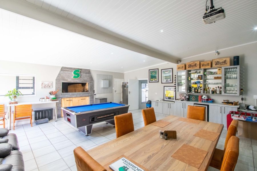 4 Bedroom Property for Sale in Mossel Bay Central Western Cape